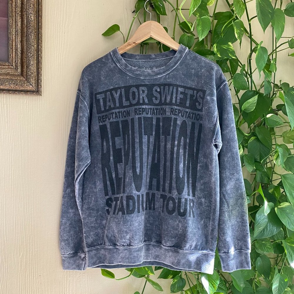 Taylor Swift Reputation Stadium Tour Sweatshirt